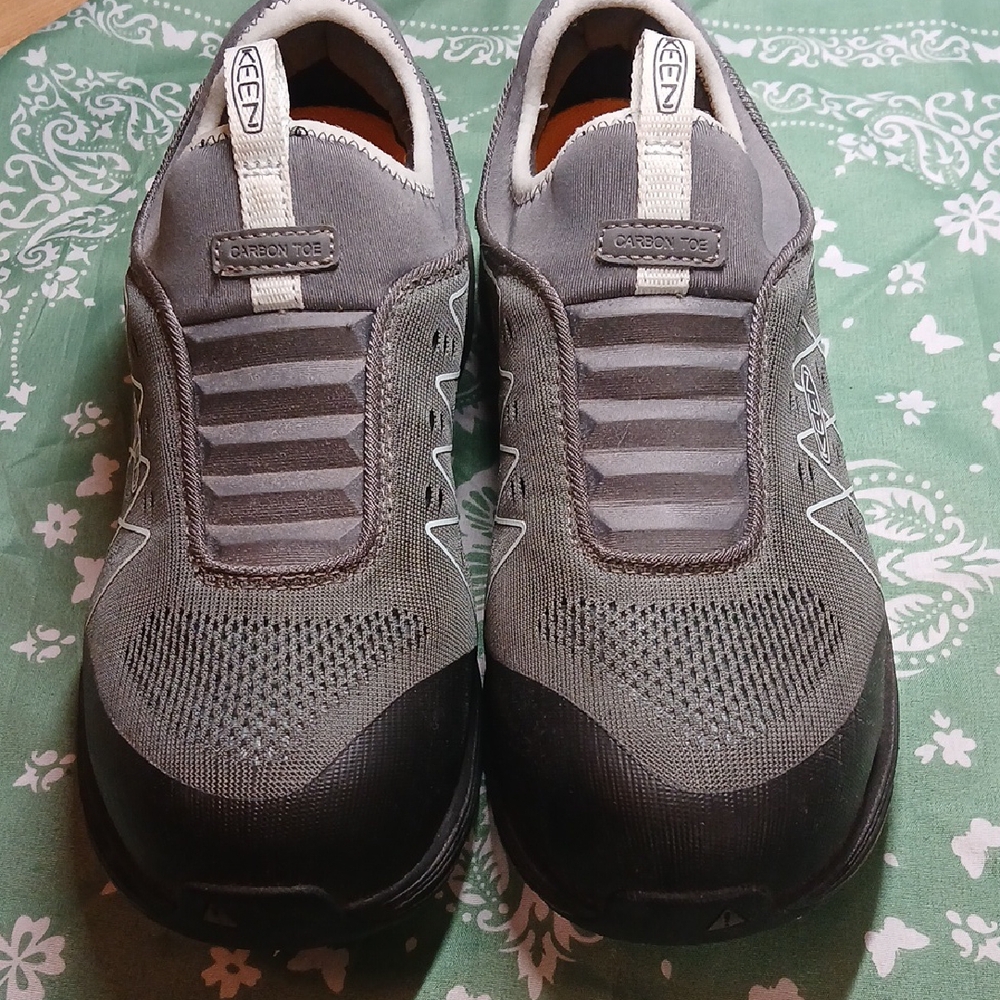 Keen Women's Black and Gray Athletic Slip-On Shoes. Carbon Toe. Worn Once.